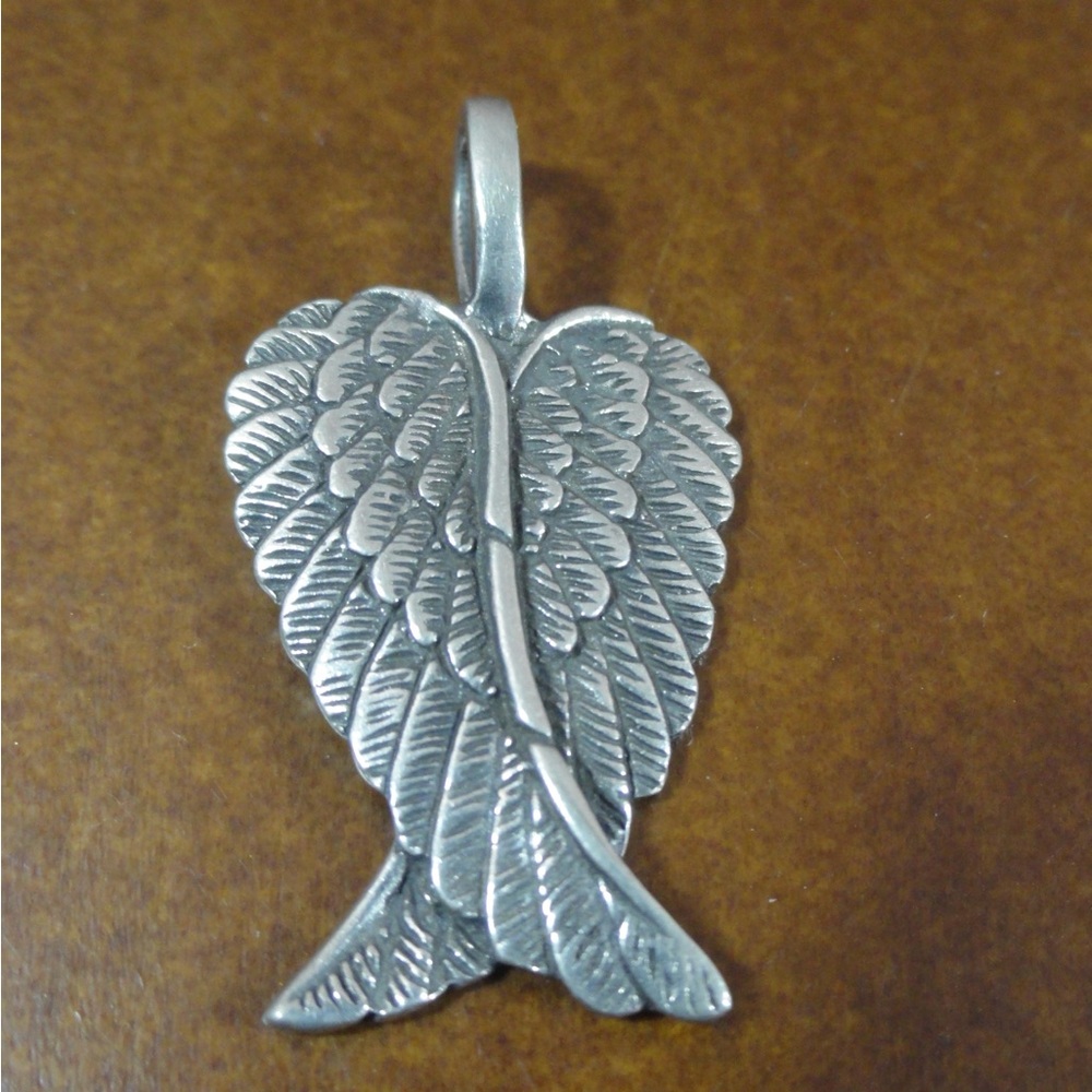 Awesome, detailed angel wing pendant, silver alloy inch and a quarter